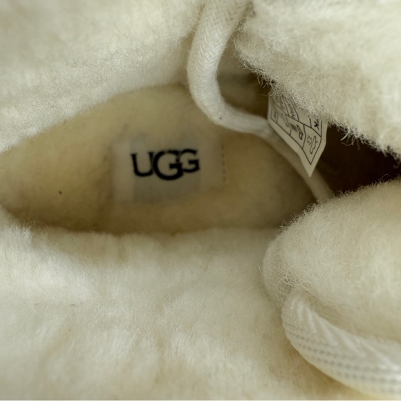 New Ugg Neumel white leather boots kids boy size 5 - Picture 7 of 12